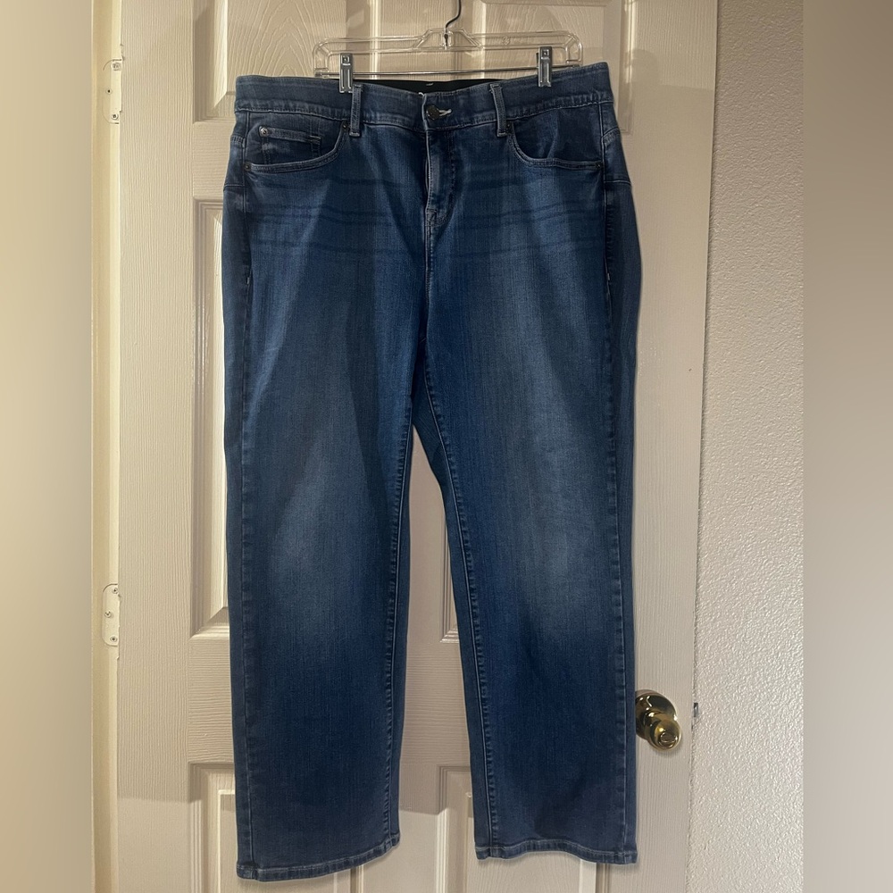 New without tag Torrid Straight Blue Jeans